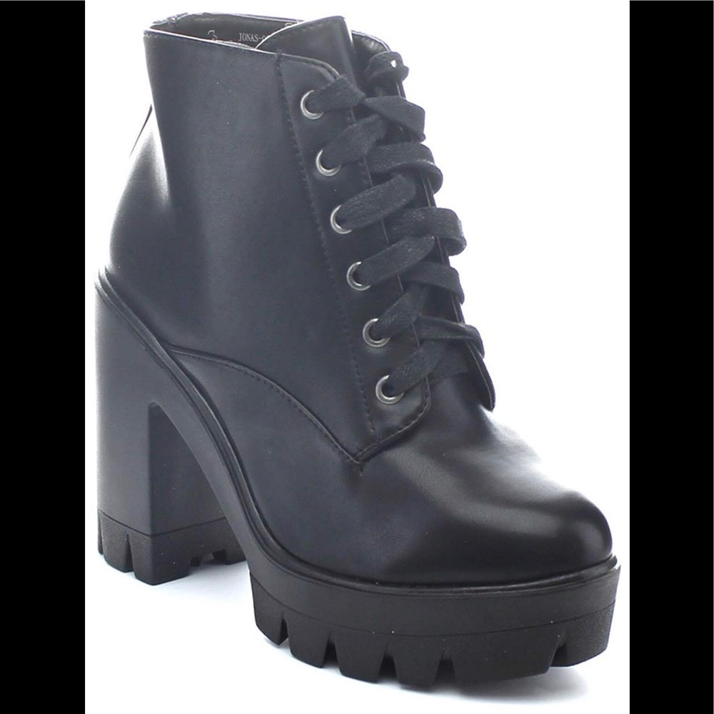 BAMBOO Lace-Up Chunky Platform Lug Ankle Boot